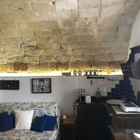Apartment Monolocale Girodiboa *